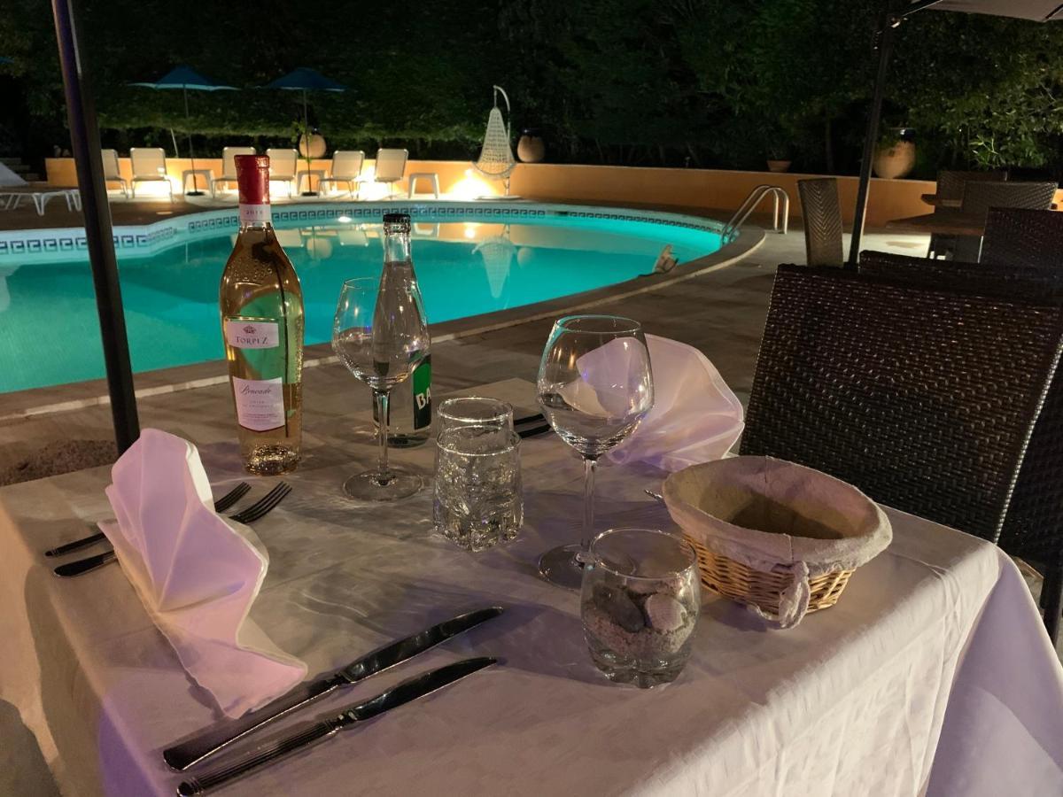 Restaurant De La Hotel