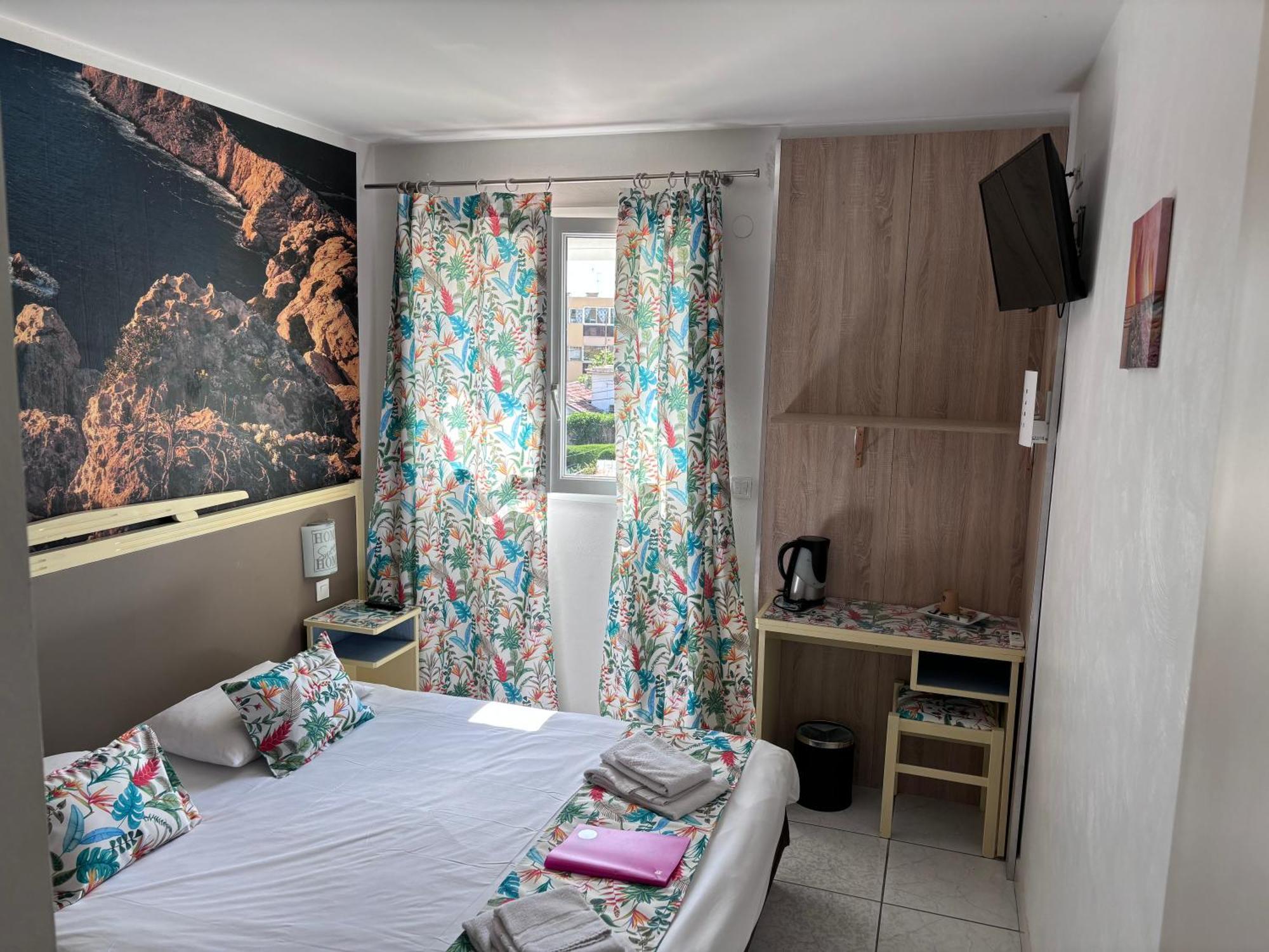 Restaurant De La Hotel