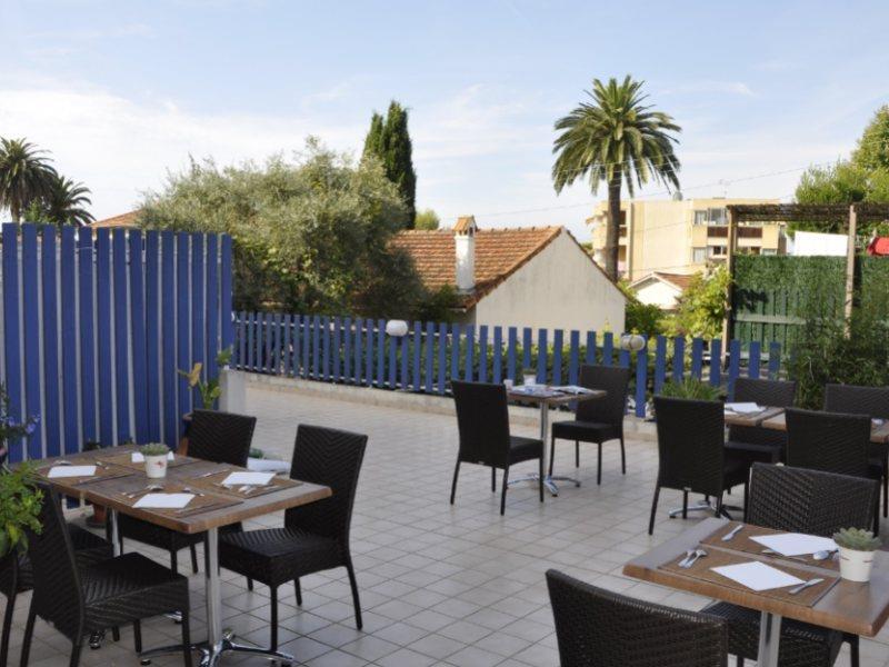 Restaurant De La Hotel