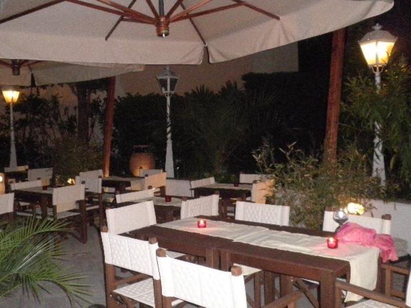 Hotel Restaurant De La 3*